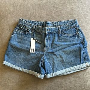 Noisy May Jean Short